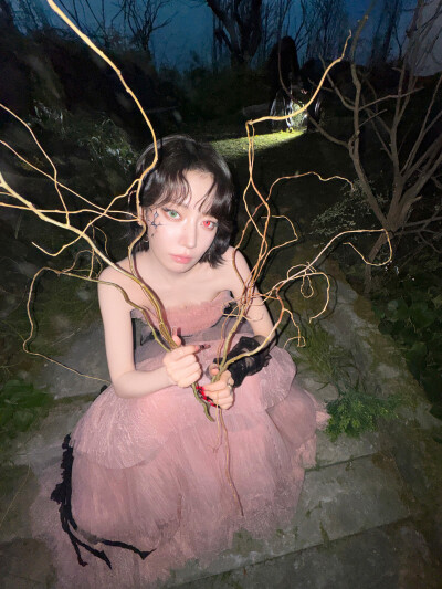宮脇咲良