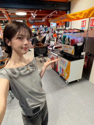 杨超越