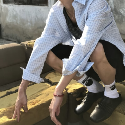 头像丨男头 我很需要你的陪伴