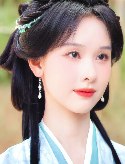 陈都灵