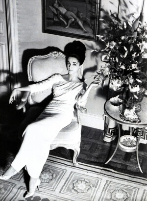 Gloria Guinness