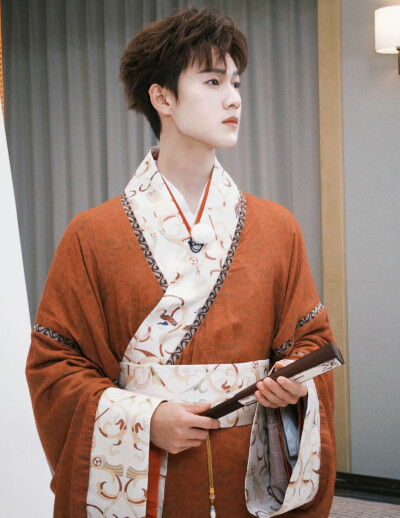 李昀锐