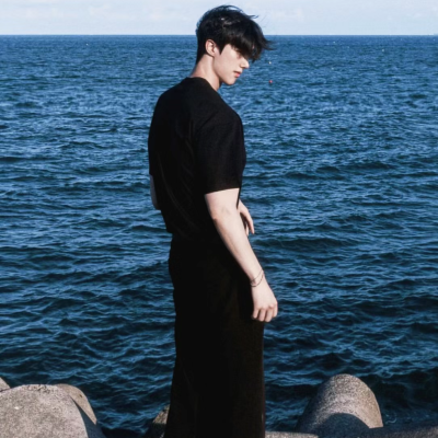 头像丨男头 明明你也想我吧