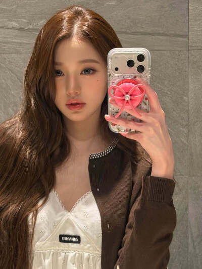 张元英 wonyoung