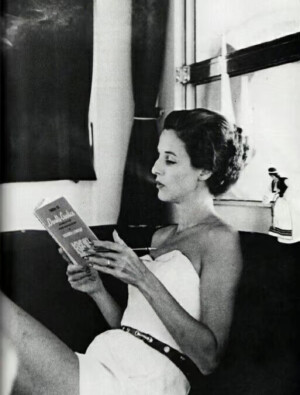 Gloria Guinness