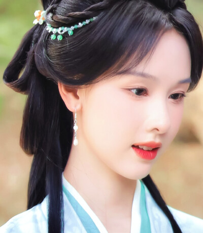 陈都灵