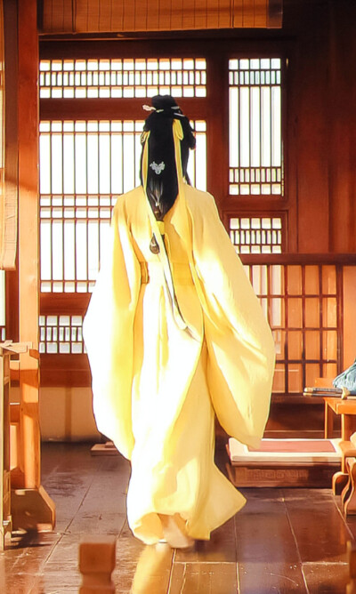 陈都灵