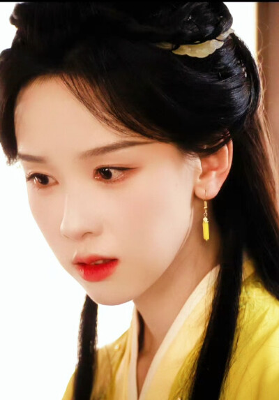 陈都灵