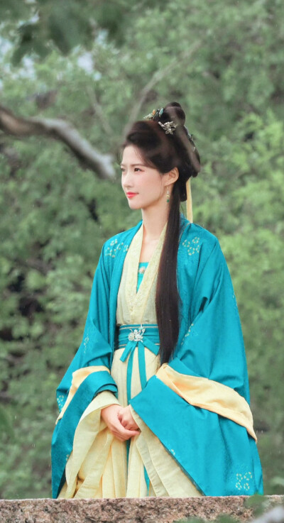 卢昱晓