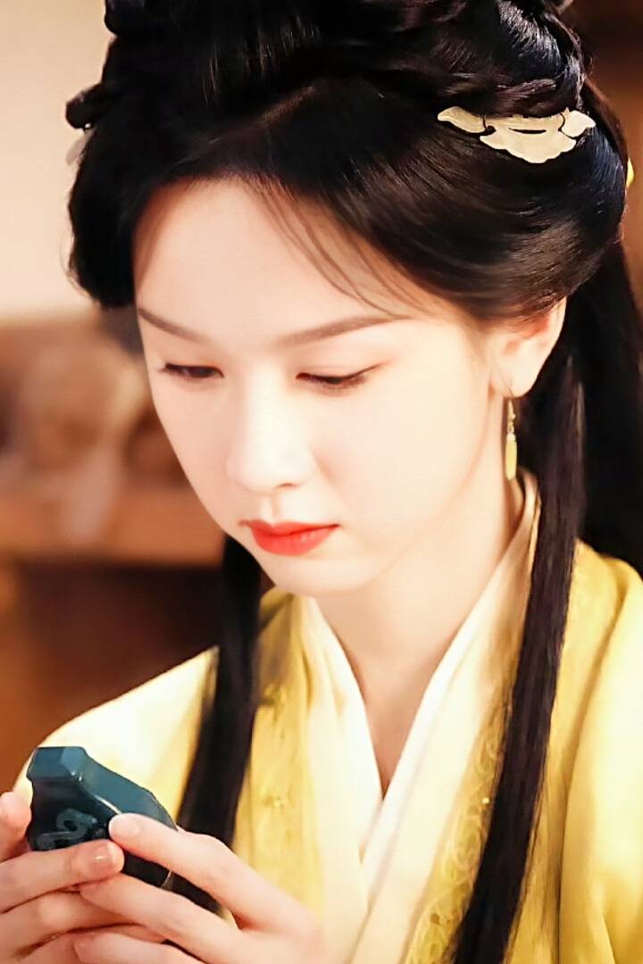 陈都灵