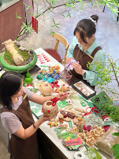 端午节头脑风暴中～
今年的主题有两个——桃木、芳香植物