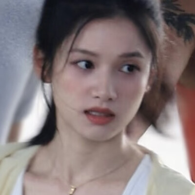 张婧仪