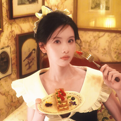 陈都灵