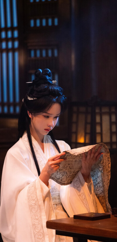 陈都灵《翘楚》楚朝