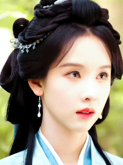 陈都灵