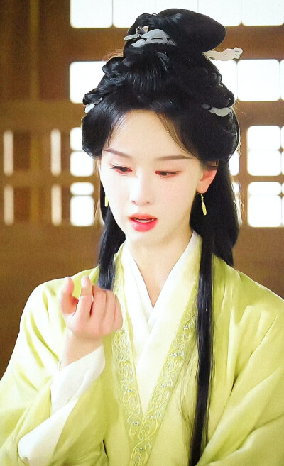 陈都灵