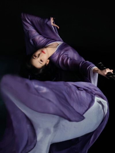 陈都灵