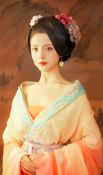 四月