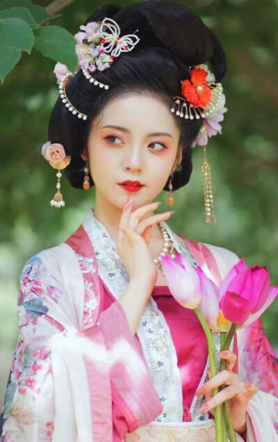 四月