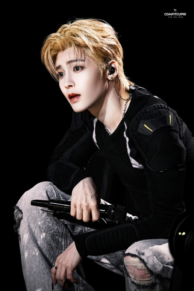 侯明昊