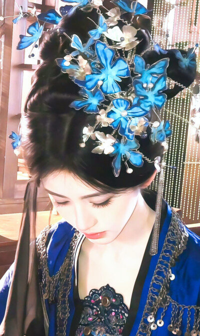鞠婧祎