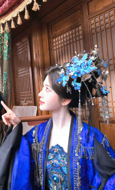 鞠婧祎