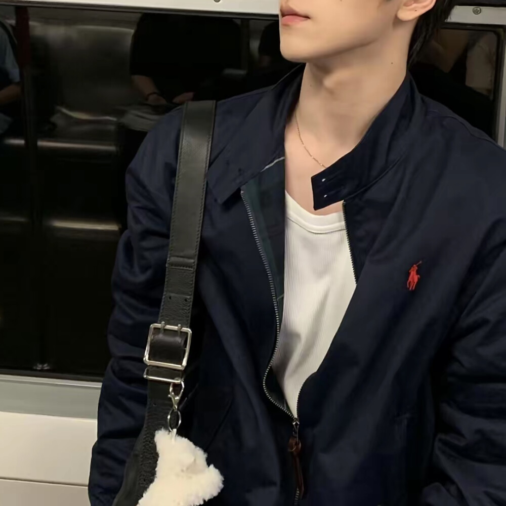 头像丨男头 人生须臾不过尔尔