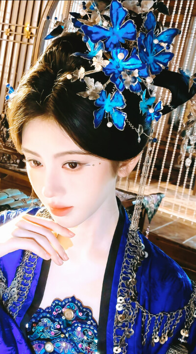 鞠婧祎