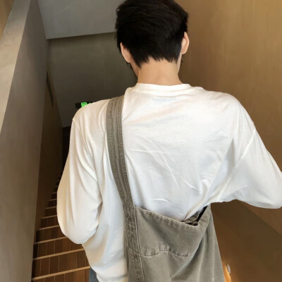 头像丨男头 人生须臾不过尔尔