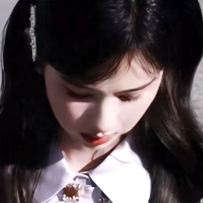 黑衣幼薇截得好像君主发号施令