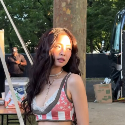 妮