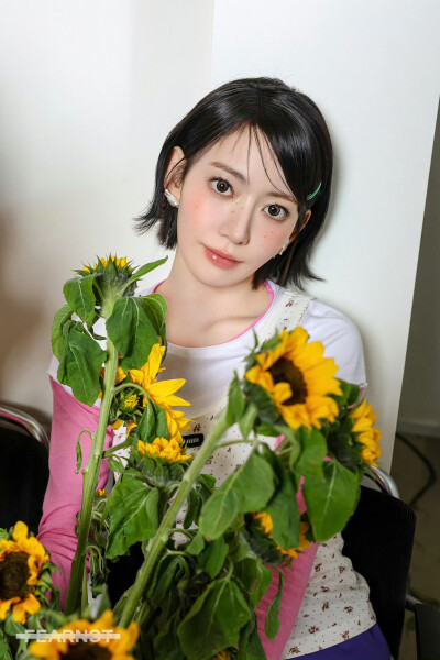 宮脇咲良