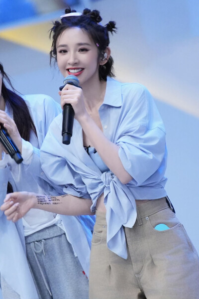 唐艺昕