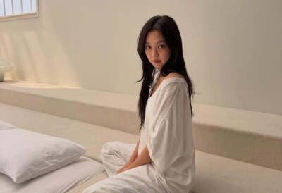 JENNIE 金珍妮