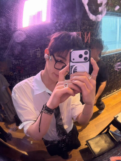 章昊