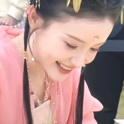 素净一张脸