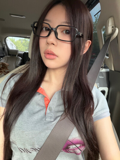 ILLIT moka境萌花