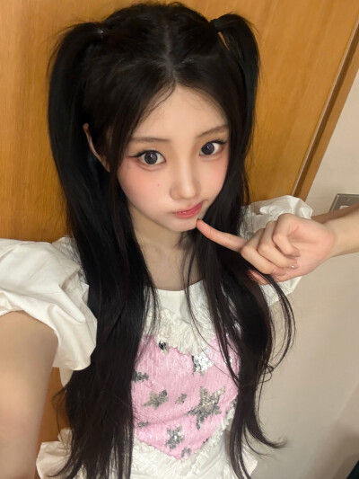 ILLIT wonhee李沅禧