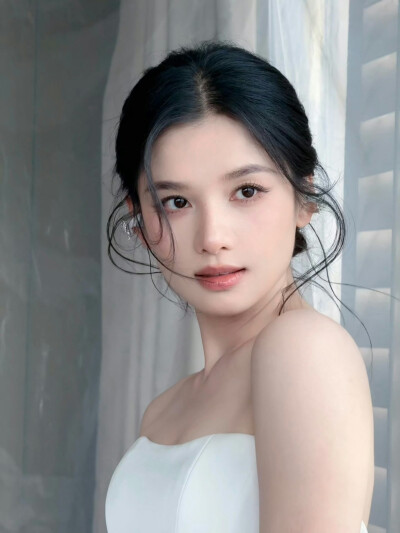 张婧仪