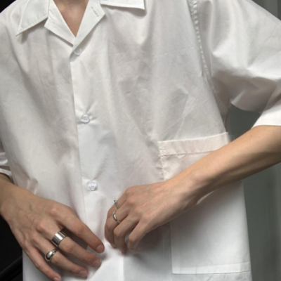 头像丨男头 昨天太重明天太远