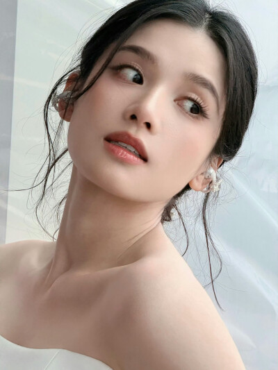 张婧仪