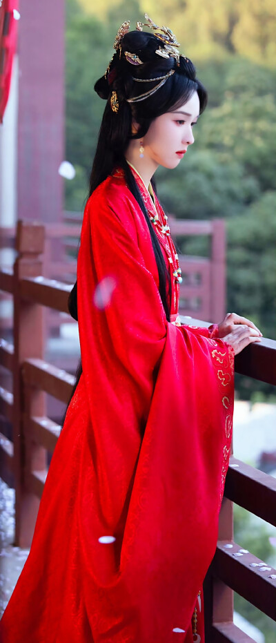 陈都灵