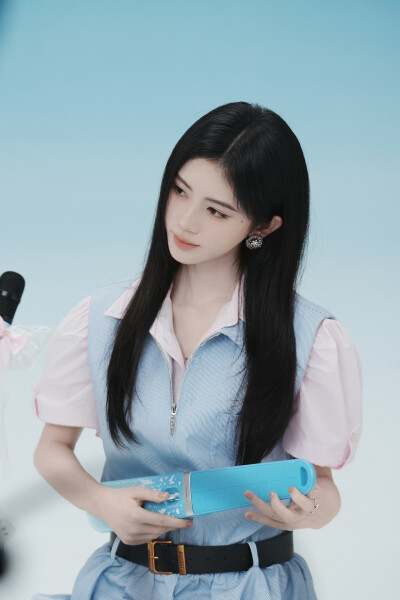 鞠婧祎