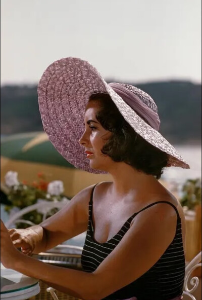 Elizabeth Taylor ​​​