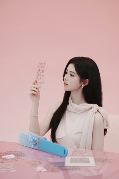 鞠婧祎