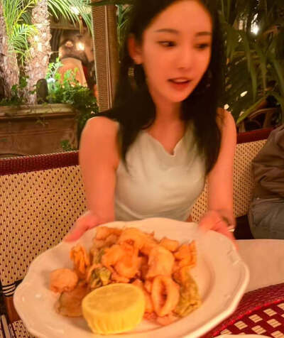 宁艺卓 ningning