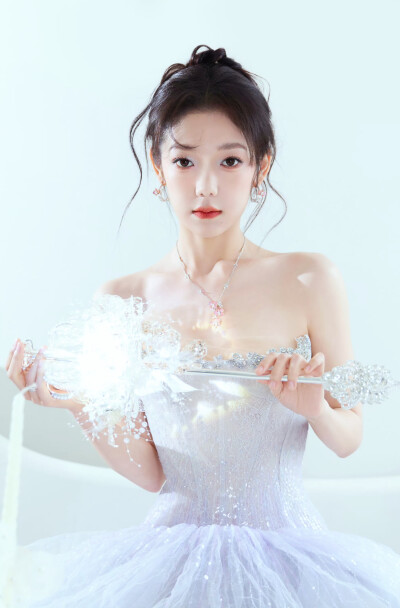 希林娜依高