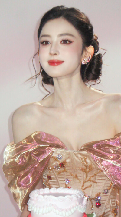 娜扎