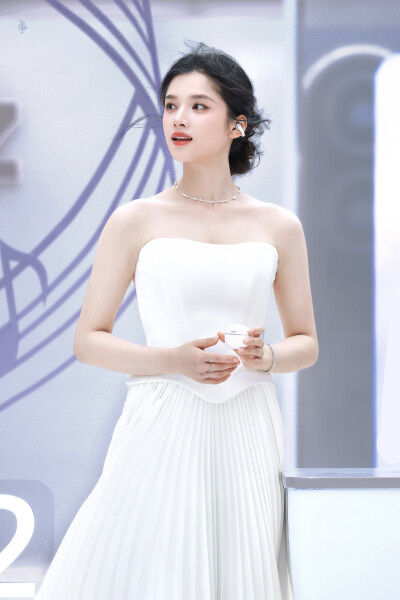 张婧仪