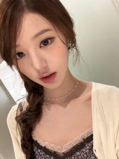 张元英 wonyoung